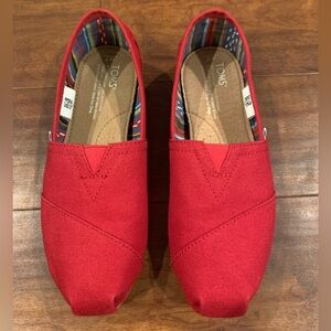 TOMS Women’s Red Canvas Shoes -Sz 7W